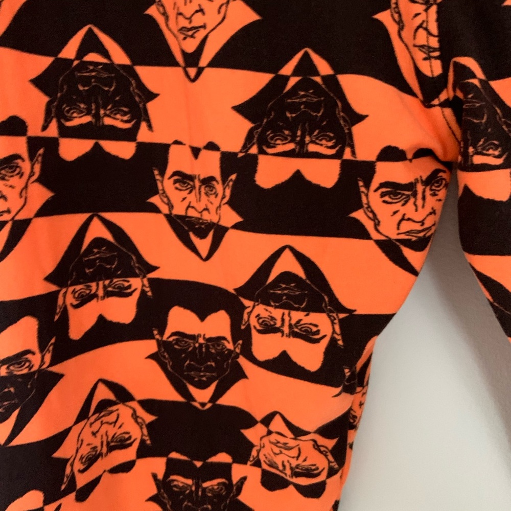 LuLaRoe new without tag Size TC2 Halloween vampire Dracula leggings.